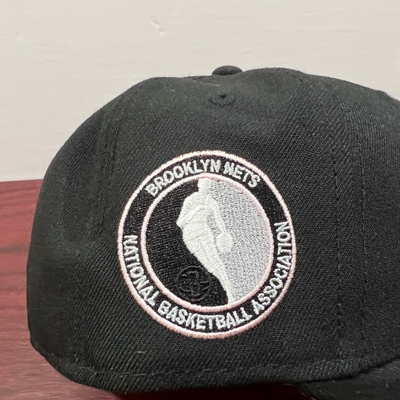 New Era, 59Fifty Fitted Hat, Brooklyn Nets, Black, White & Pink - Picture 3 of 9